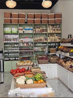 Profitable organic store with online strength, 10+ years’ experience, and certified sourcing from farms in India.