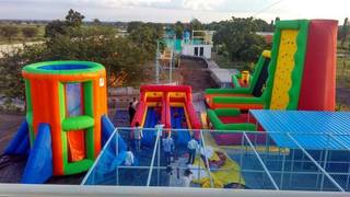 Adventure & amusement park with an attached running restaurant and a growing number of visitors.