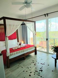 Sustainable solar powered boutique hotel with ocean view, 500 meters from best beach.