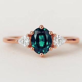 Jewelry brand offering handmade silver and gold rings to global online buyers via ecommerce platforms.
