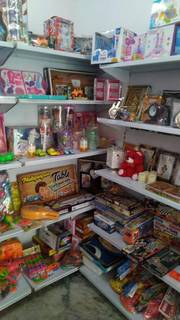 Full sale: Supermarket that receives 60-100 customers per day and has good customer reviews.