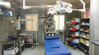 Multi-specialty hospital with 15 beds that offers OPD, IPD, ICU, lab & ultrasound services.