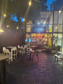 New Italian dining restaurant in La Riviera with 4.9-star service, loyal clientele and increasing income.