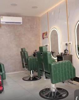 For sale: well-established family beauty salon in a high-traffic location averaging 20+ weekend walk-ins.