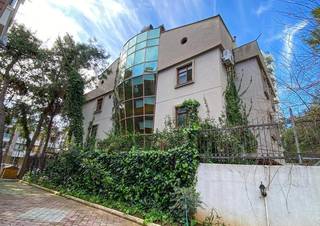 For sale: 5-storey vacant commercial building in Antalya, 300m from Mediterranean sea ideal for hotel/spa.