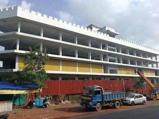 Upcoming shopping mall located off NH-66, targeting 4 lakh people.