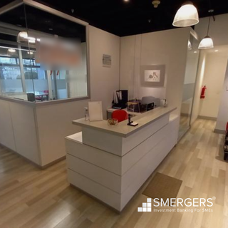 Well-established business center in Quito, offering a comprehensive range of office services.