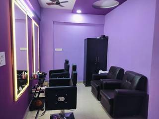 Unisex salon in Electronicity with a strong client base and prime location is for sale.