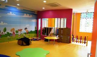 CBSE-recognized international school in Pondicherry offering classes from pre-KG to 10th Std, with 300 students.