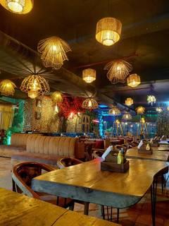 For sale: Fully equipped dining lounge with 100 seats, offering North Indian and Chinese cuisine.