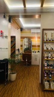 Nagpur salon offering a full suite of beauty services, renowned for excellence and growth potential.