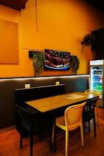 Established Café in Thane known for its popular momos and burgers, boasting a 4.7-star rating.