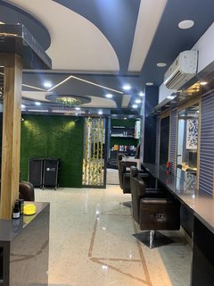 Unisex salon specializing in chemical and beauty treatments for sale in Jaipur.