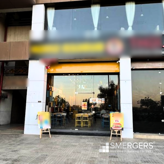 For sale: Restaurant Franchise of a famous brand receiving 100 customers daily.