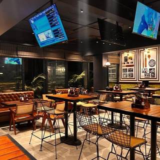 For sale: Premium franchised sports bar with 150 seating capacity and 10,000+ annual walk-ins.