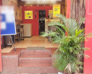 Mumbai fast-food franchise serving customers through dine-in & online, with dominance in Kurla-East and Chembur.