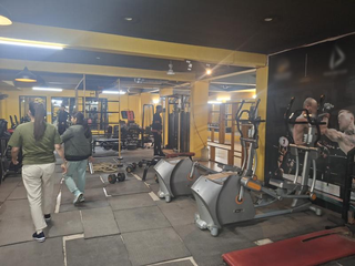 For Sale: Unisex gym offering personalized training and flexible memberships for health and fitness enthusiasts.