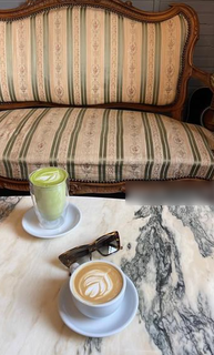 Specialty coffee shop planning expansion to a larger outlet in Nice, seeking partial investment.