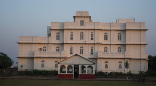 Boutique heritage luxury hotel in Agra with 30 rooms, plunge pools, event spaces, and rooftop dining.
