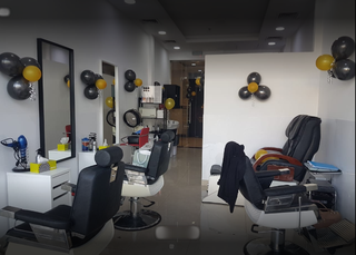 For Sale: Professional gents saloon on the main road of Dubai with complete grooming facilities.