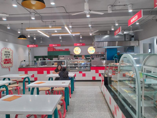 Snacks business with 50 pax seating and a daily walk-ins of 200+ seeks investment.