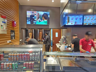 Dubai based established doner kebab outlet attracting over 70 customers daily in busy shopping mall.