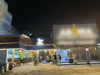 For Rent: Fully equipped restaurant with dining and kitchen facilities in Perumbakkam.