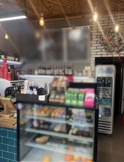 Coffee shop focused on high-quality coffee, fast service, and innovative drinks targeting young urban customers.