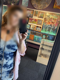 Hilo-based abstract art gallery with original painting inventory, tourist location, and steady customer traffic.