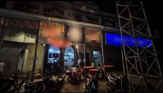 Vegetarian café and QSR in Delhi with multiple revenue streams and a prime high-footfall location.