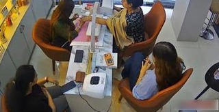 Newly established premium mall-based nail studio offering specialized nail art, bridal services, and AI-curated designs.