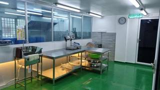 Malaysian B2B food distributor serving 800+ clients with Halal-certified frozen products and scalable logistics operations.