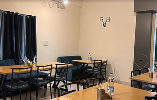 Prime-location restaurant in Electronic City serving Hyderabadi biryanis with steady walk-ins and delivery sales.