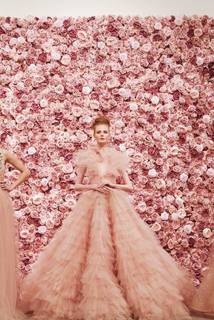 For Sale: Reputed and awarded artificial flower walls company with clients worldwide.