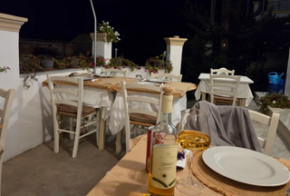 Italian restaurant and pizzeria for sale with established dine-in operations and potential for delivery expansion.
