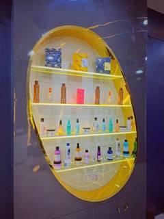 Business for sale: Thriving salon and makeup studio with established clientele and growth potential.