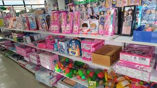 Successful toy and baby store for sale, specializing in children's essentials and branded products.