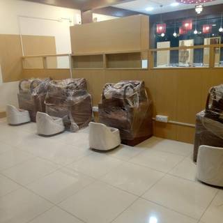 Unisex salon business for sale in Bangalore with 6 stations having new assets and interiors.