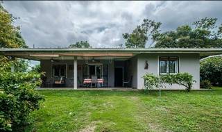 Resort with eight cabins, bar and restaurant achieving over forty weekly bookings with full licenses.