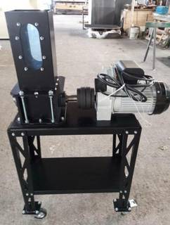 For sale: Non-operational plastic recycling company with machinery and a monthly processing-capacity of 5 tons.